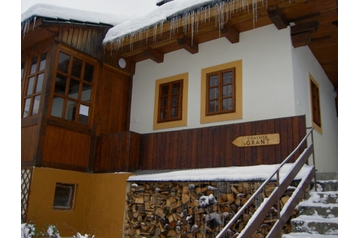 Eslovaquia Chata Špania Dolina, Exterior